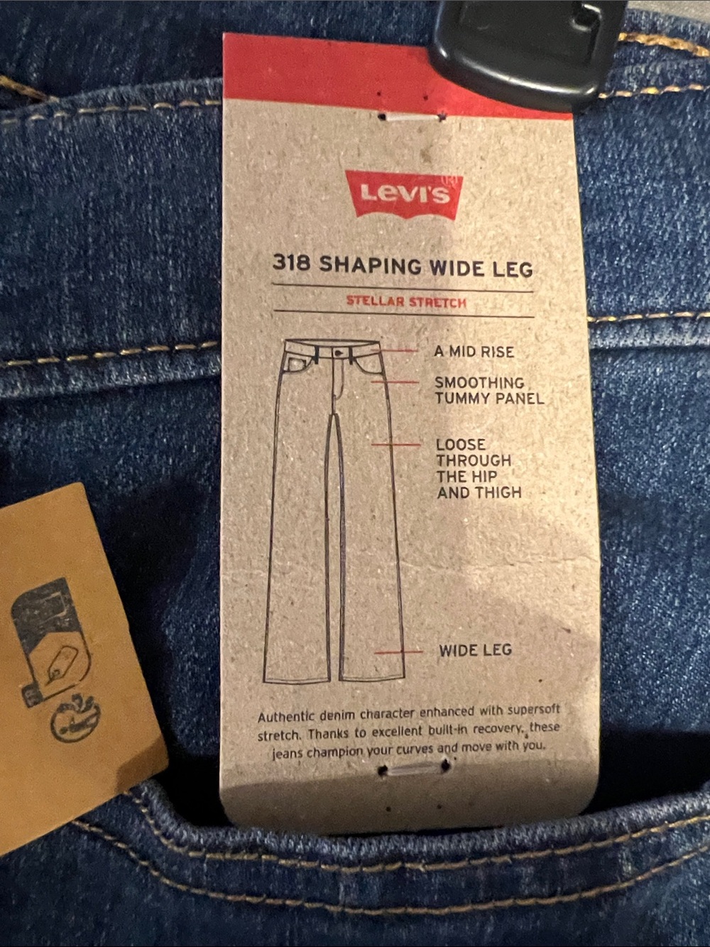 NWT Levi’s 318 shaping wide leg jeans. 31x32 - Picture 3 of 4